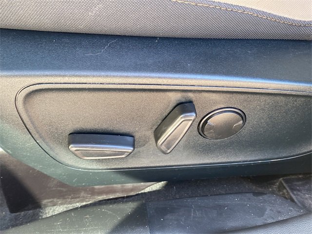 Used 2020 Ford Escape SE Sport image 21