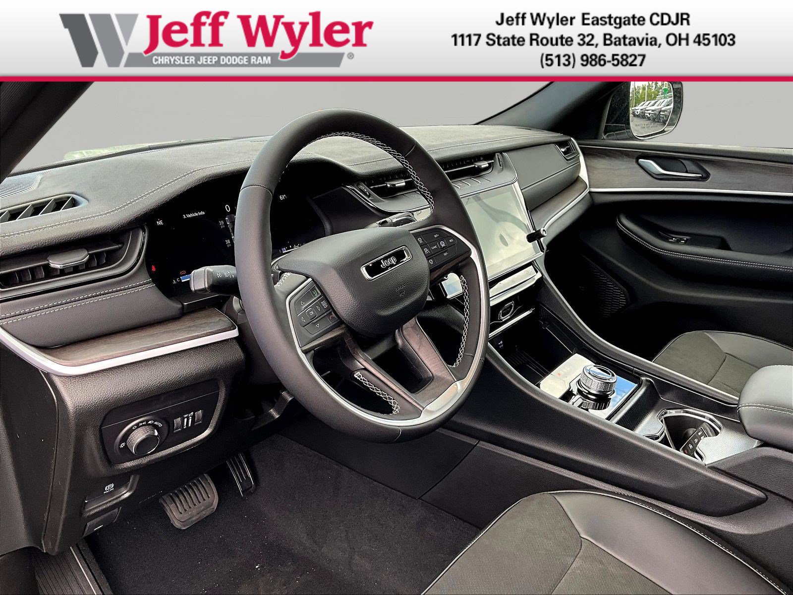 New 2026 Jeep Grand Cherokee Altitude AWD/4WD image 16