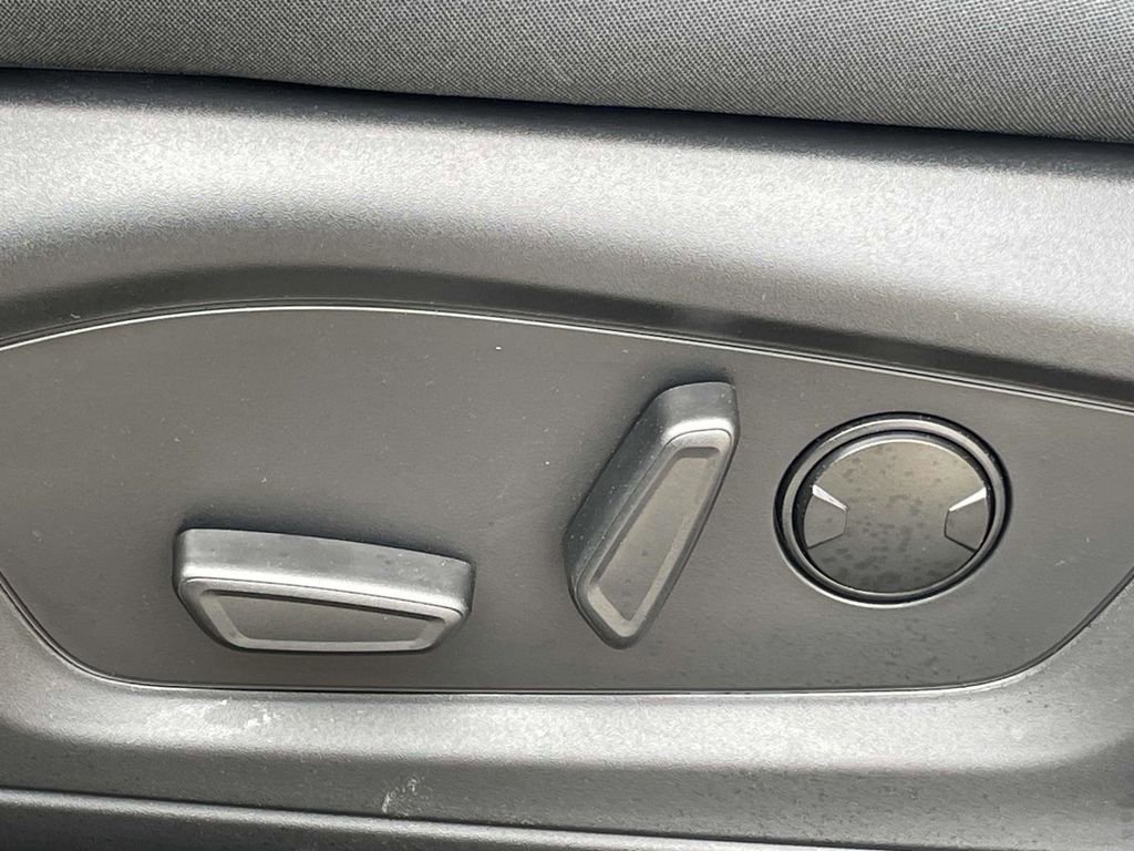 New 2025 Ford Explorer Active image 14