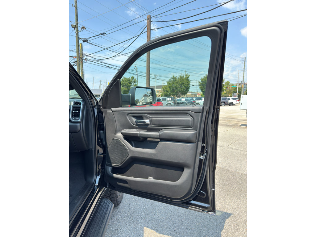 New 2026 RAM 1500 Express AWD/4WD image 16