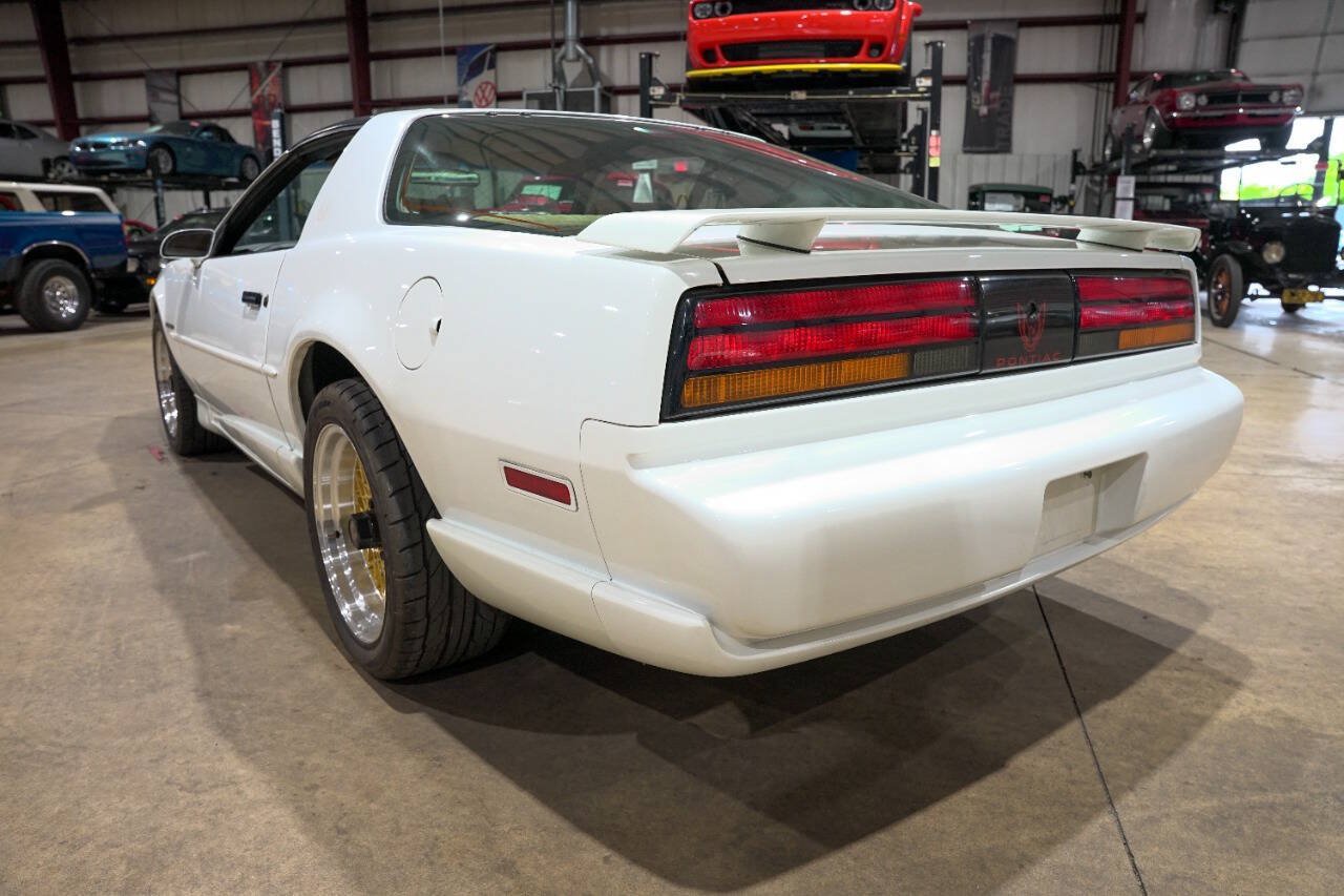 Used 1992 Pontiac Firebird Formula RWD image 6
