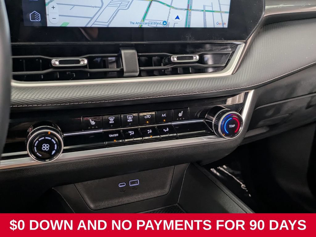 Used 2025 Chevrolet Equinox LT FWD image 17