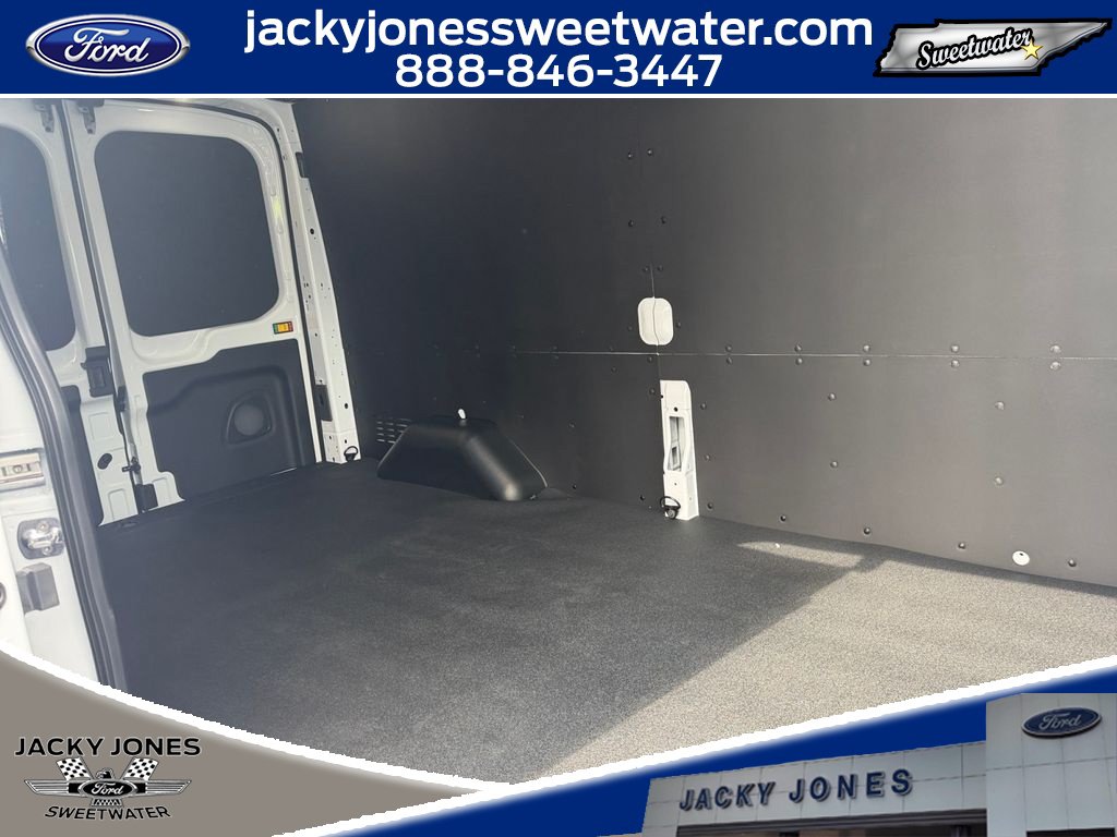 New 2026 Ford Transit 250 148 Medium Roof w/ Load Area Protection Package RWD image 17