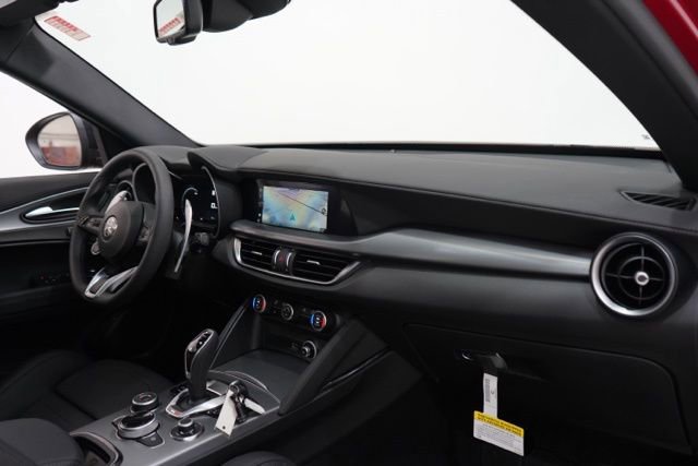 New 2025 Alfa Romeo Stelvio Sprint image 16