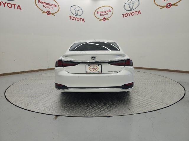 Used 2025 Lexus ES 300h Ultra Luxury FWD image 7