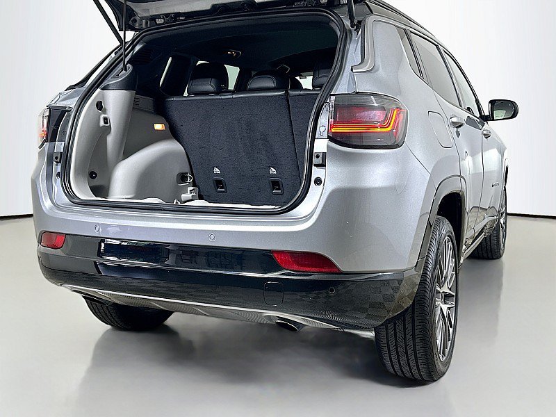 Used 2023 Jeep Compass Limited w/ Elite Group AWD/4WD image 26