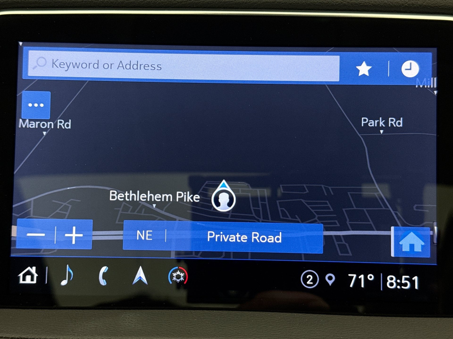 Used 2023 Cadillac XT4 Luxury w/ Cold Weather Package AWD/4WD image 15