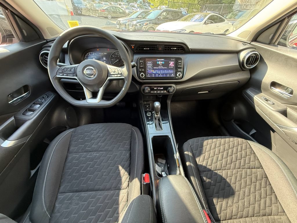 Used 2021 Nissan Kicks SV FWD image 13