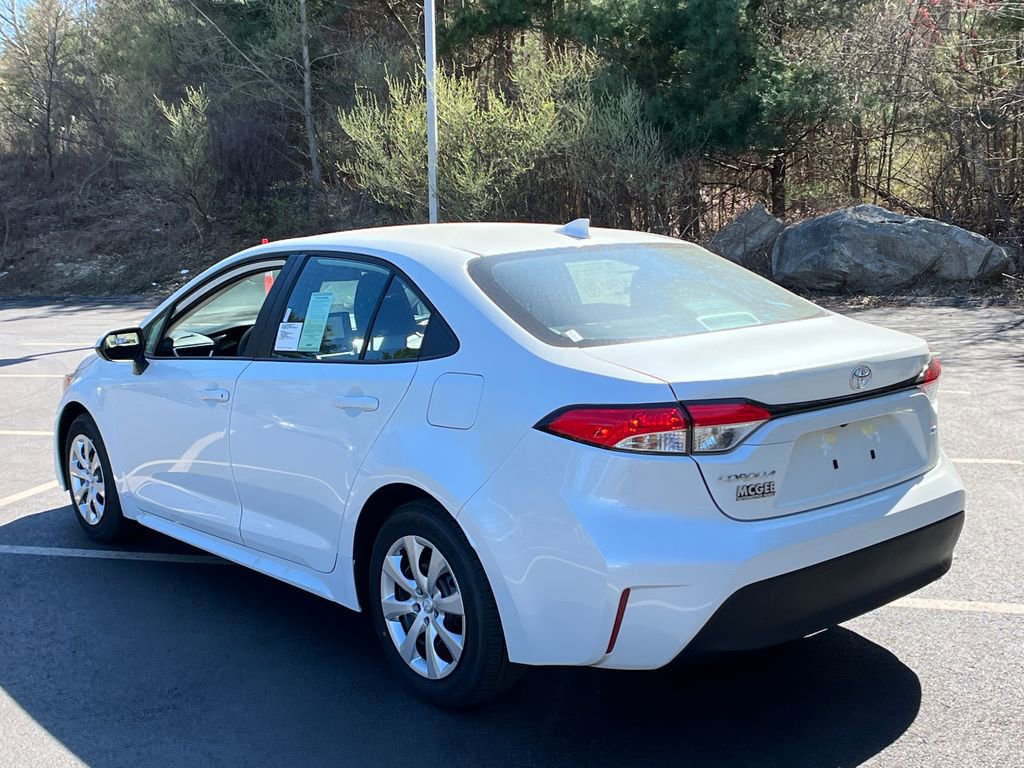 New 2026 Toyota Corolla LE FWD image 3