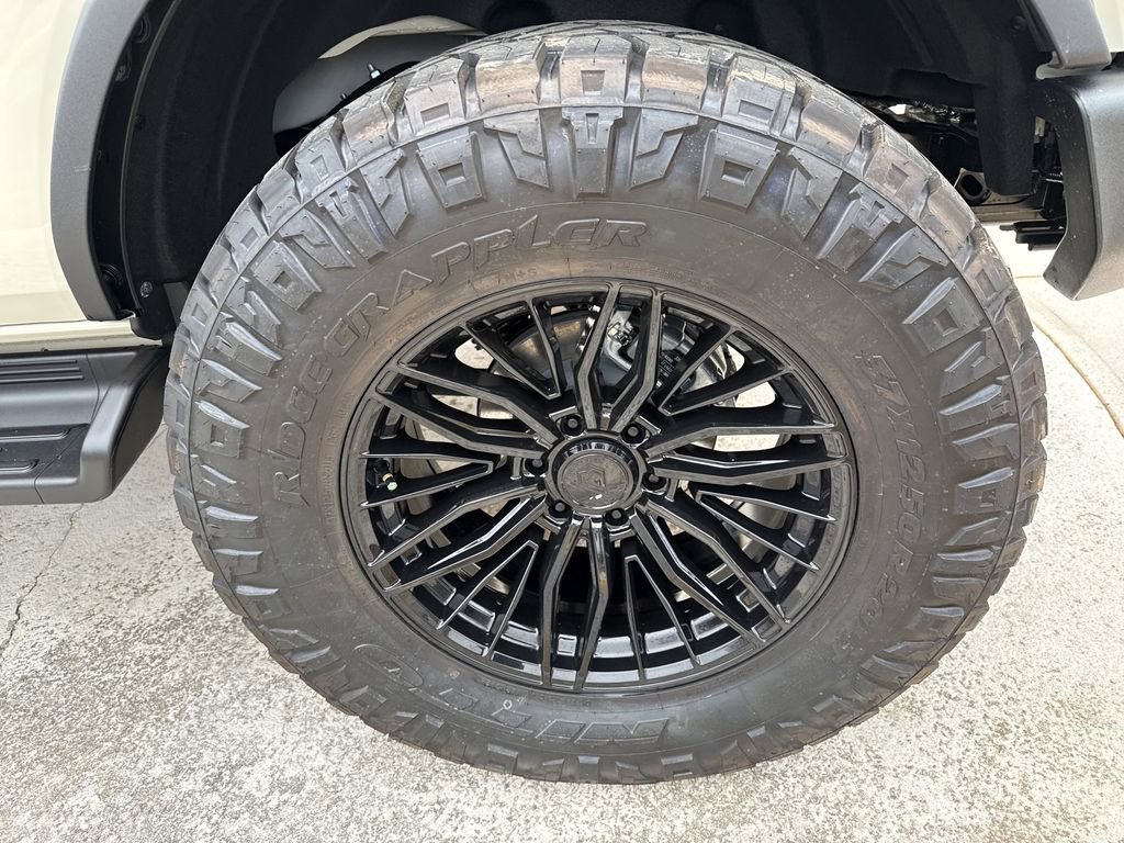 New 2025 Ford Bronco Outer Banks image 19