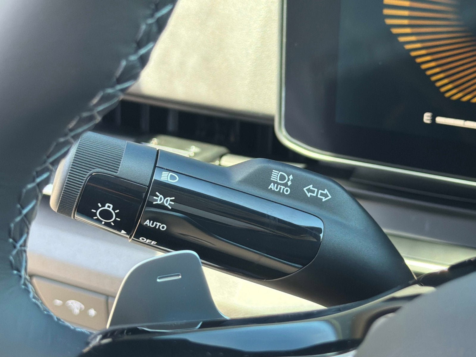 New 2026 Kia Carnival EX FWD image 29