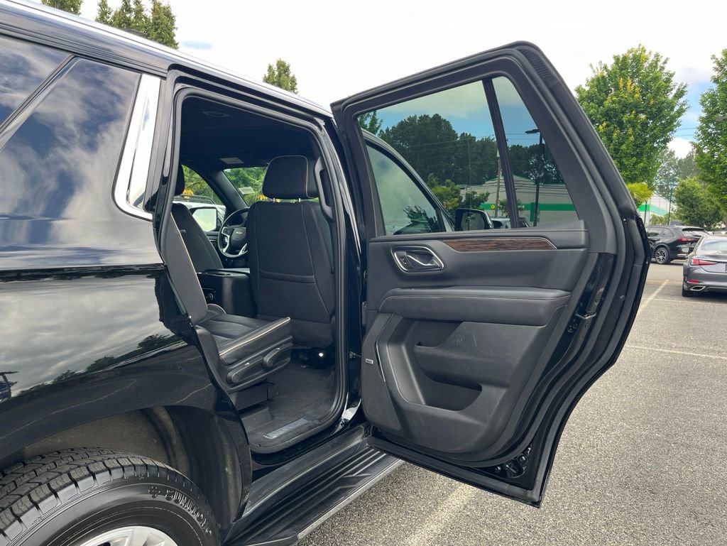 Used 2024 Chevrolet Tahoe Premier AWD/4WD image 12