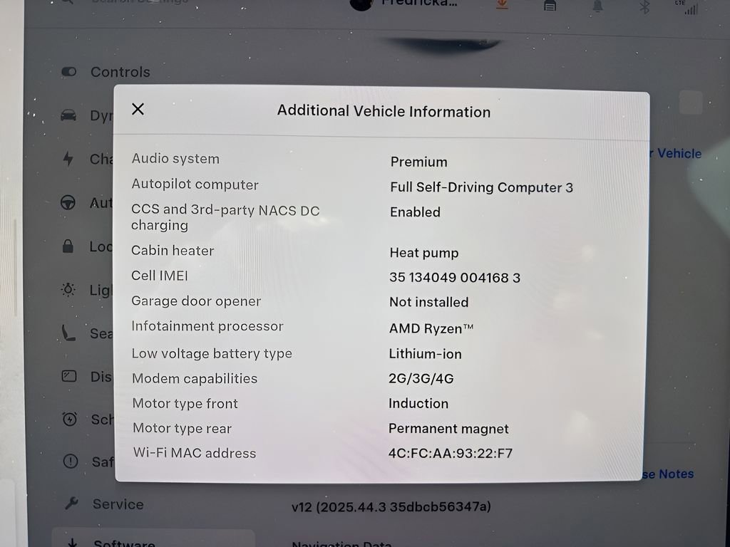 Used 2022 Tesla Model Y Long Range image 25