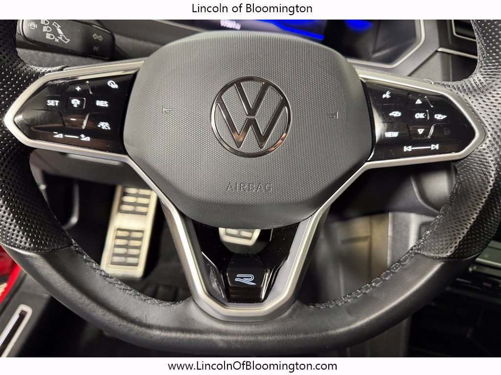 Used 2024 Volkswagen Tiguan SE R-Line AWD/4WD image 16