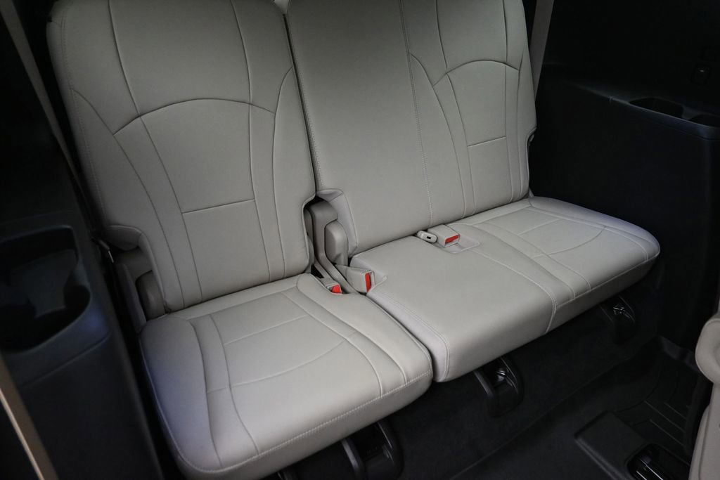 Used 2021 Buick Enclave Premium w/ Surround and Sites Package AWD/4WD image 9