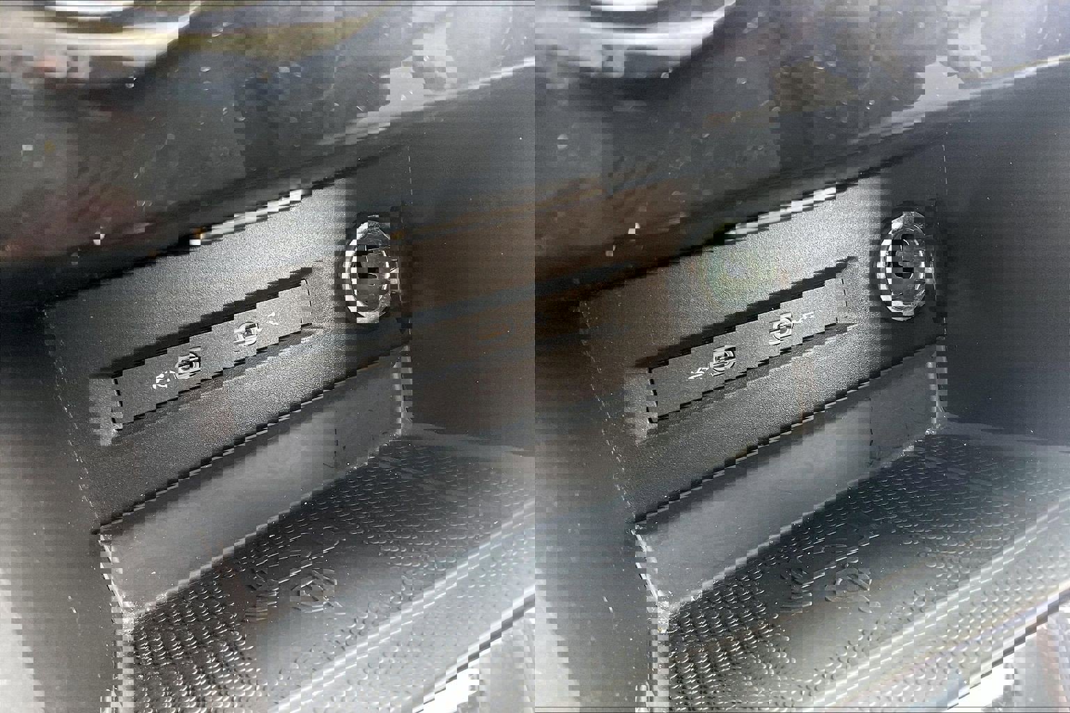 Used 2024 Volkswagen Taos SE image 39