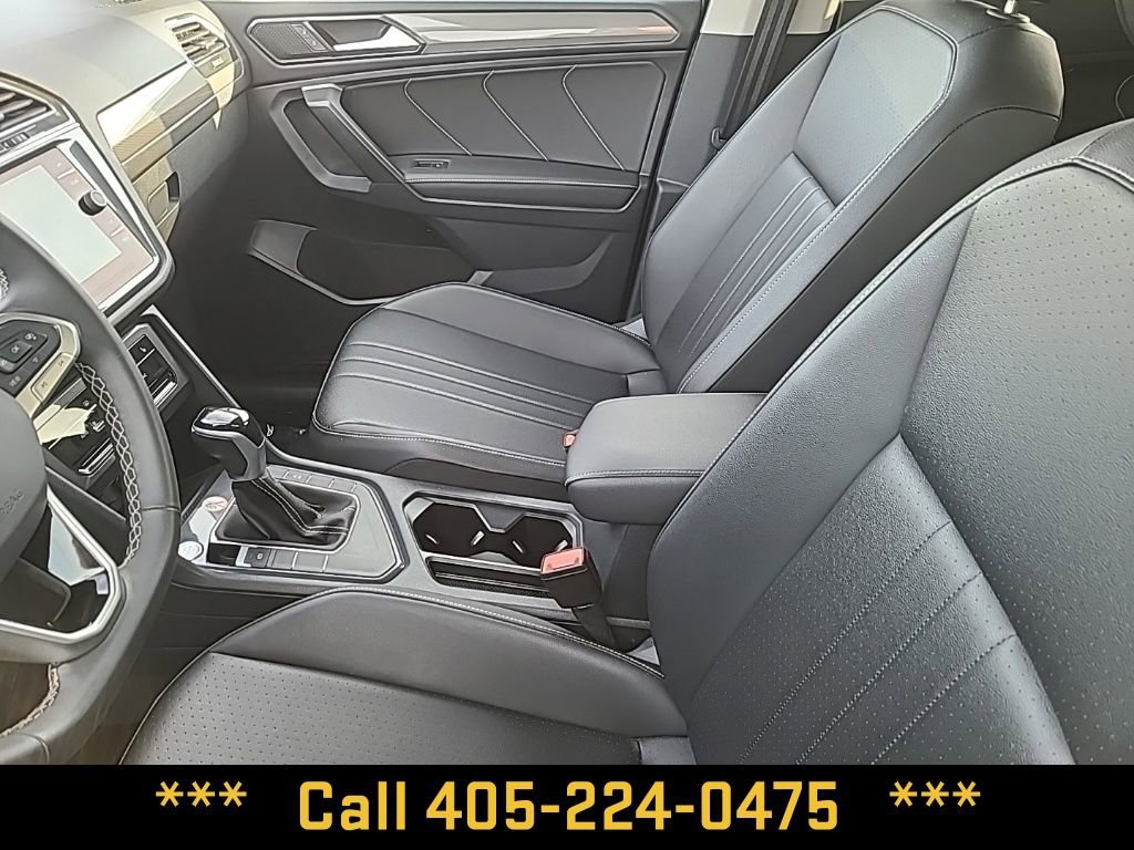 Used 2024 Volkswagen Tiguan SE image 19