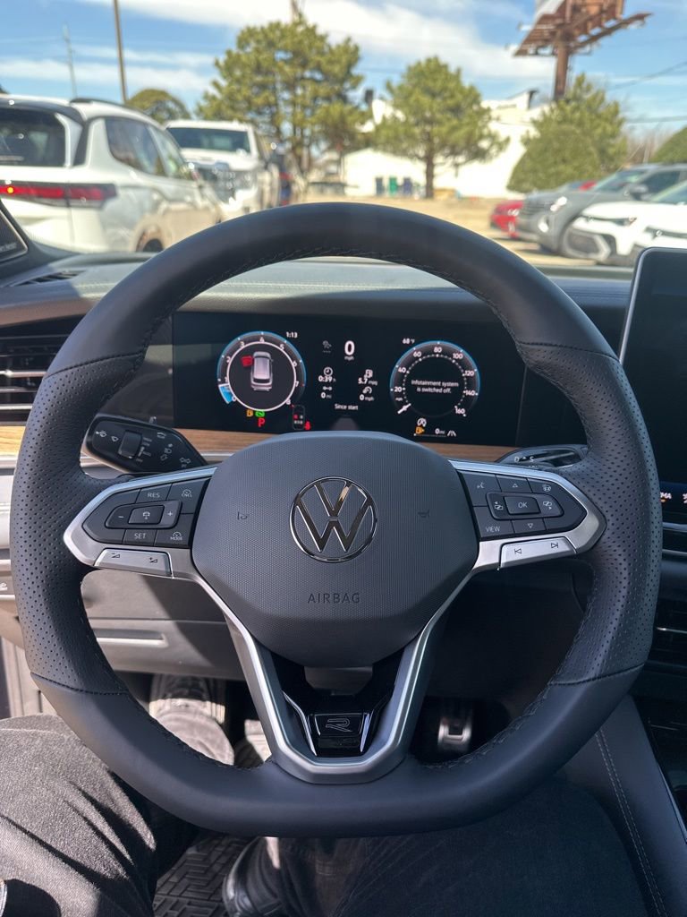 New 2026 Volkswagen Tiguan SEL R-Line AWD/4WD image 11