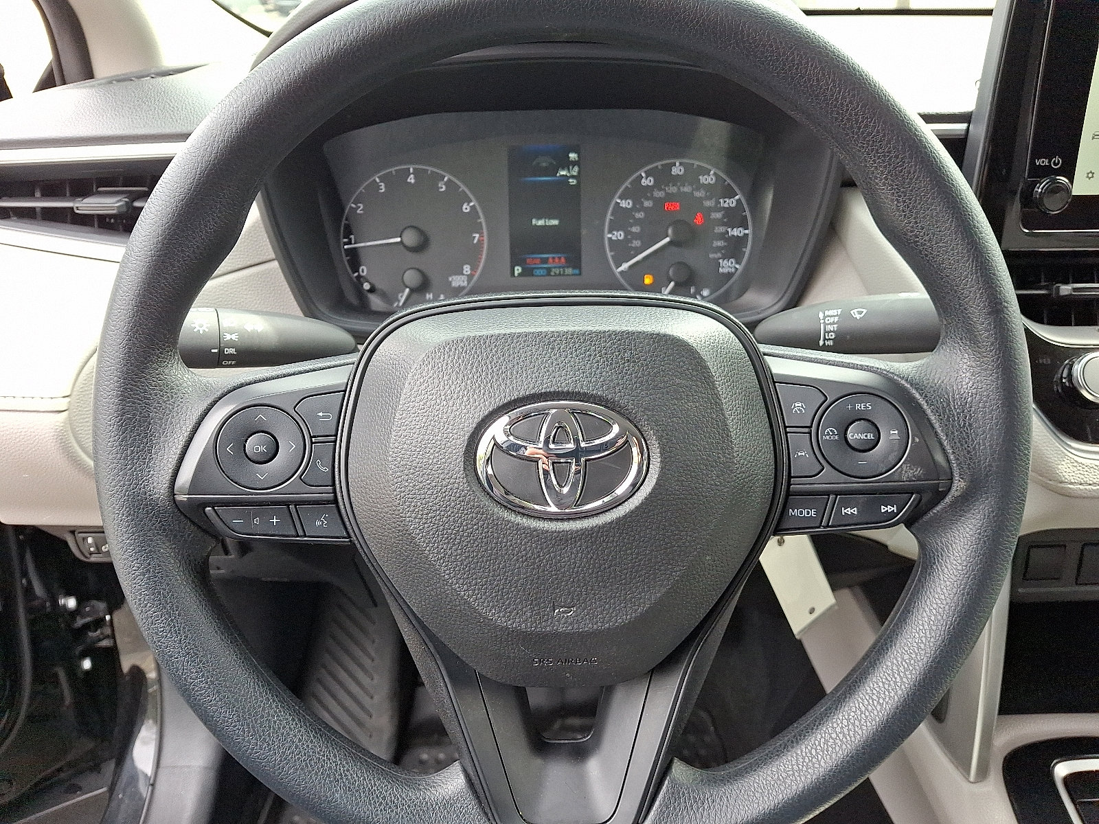 Used 2024 Toyota Corolla Cross L image 25