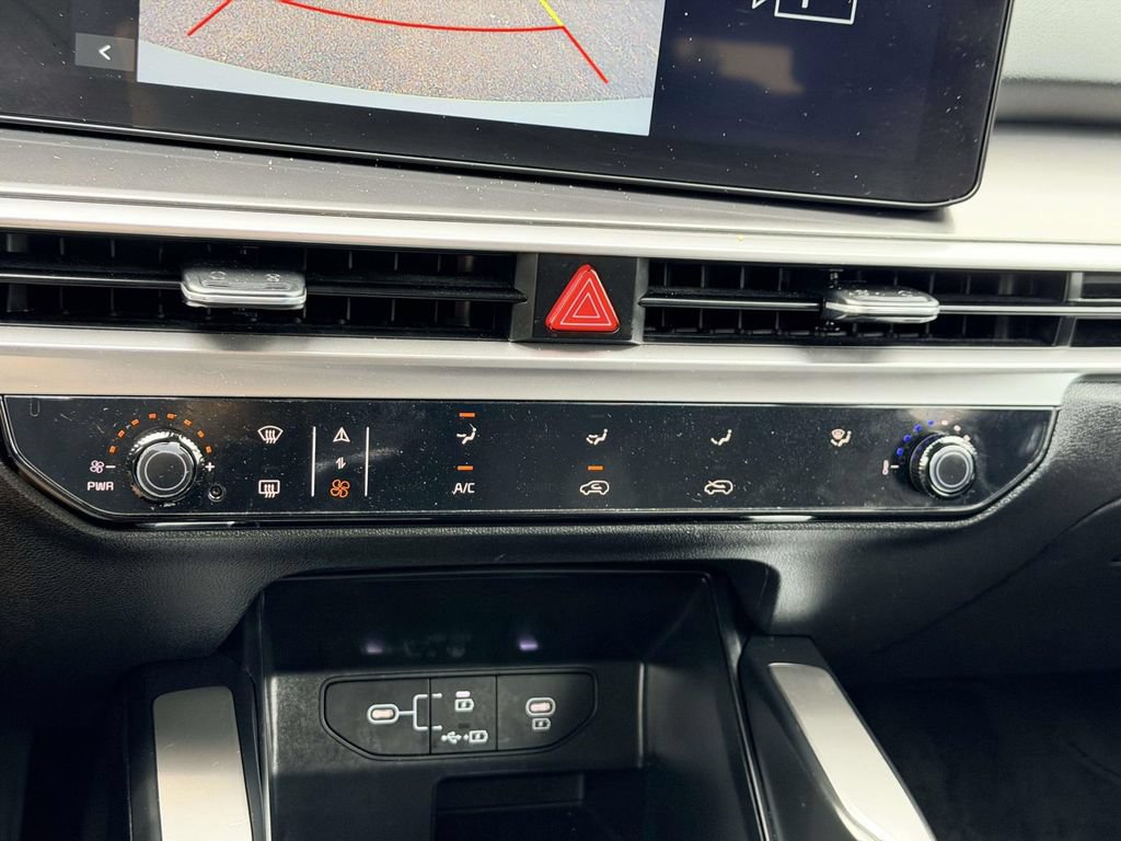 Used 2026 Kia Sorento LX FWD image 19