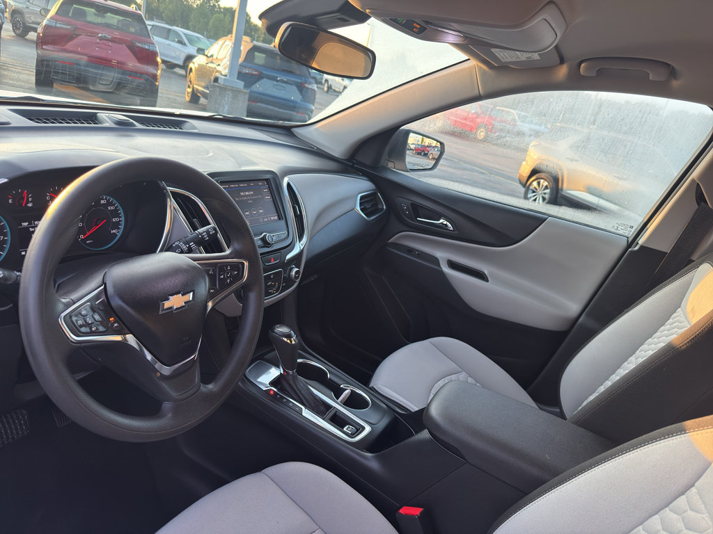 Certified 2020 Chevrolet Equinox LS w/ LS Convenience Package FWD image 24