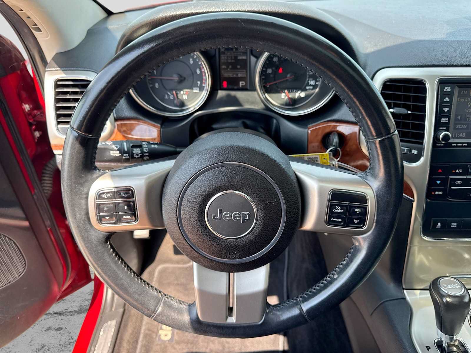Used 2011 Jeep Grand Cherokee Limited AWD/4WD image 14