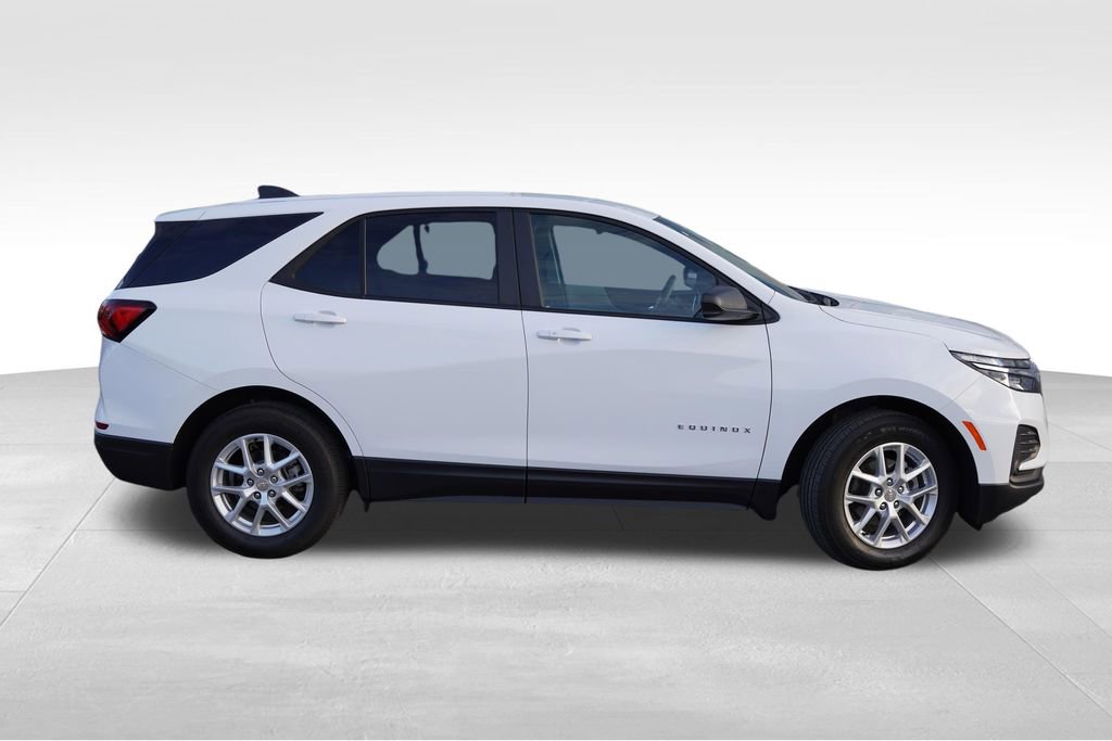 Certified 2024 Chevrolet Equinox LS w/ LS Convenience Package FWD image 3
