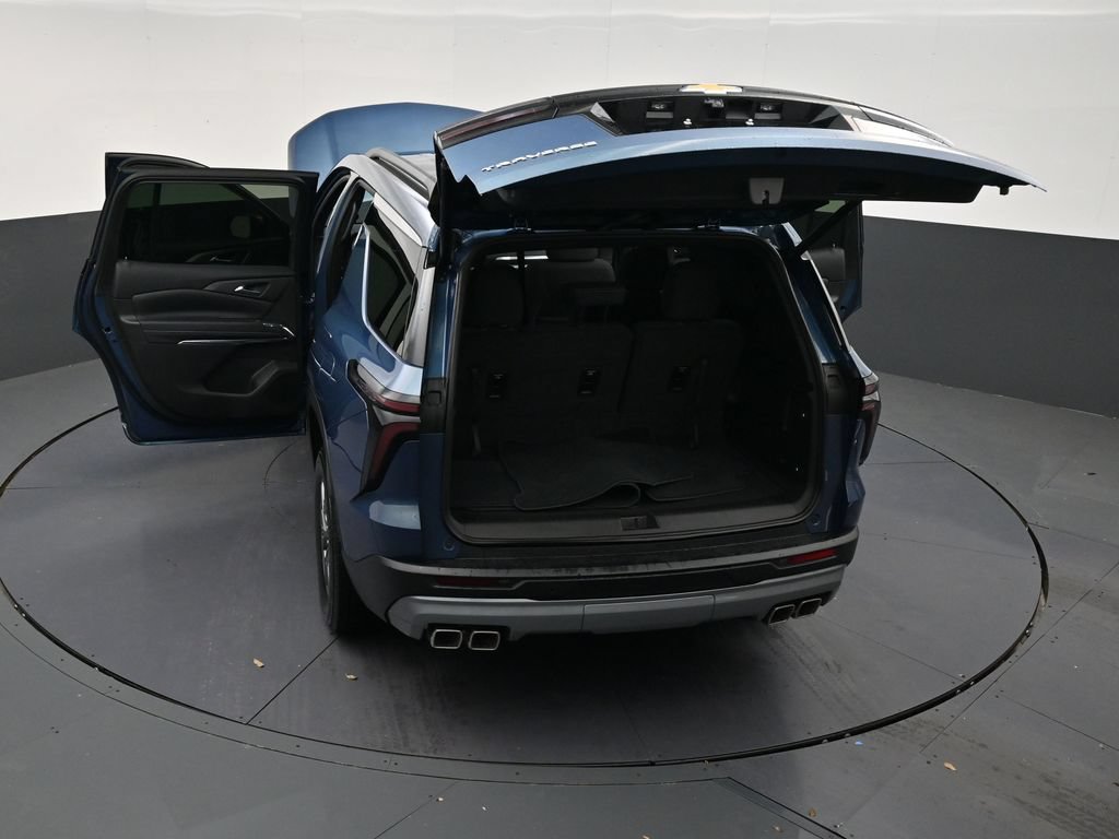 Used 2026 Chevrolet Traverse LT FWD image 32