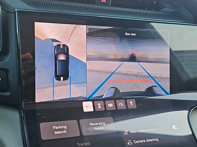 New 2026 Porsche Cayenne Electric AWD/4WD image 32
