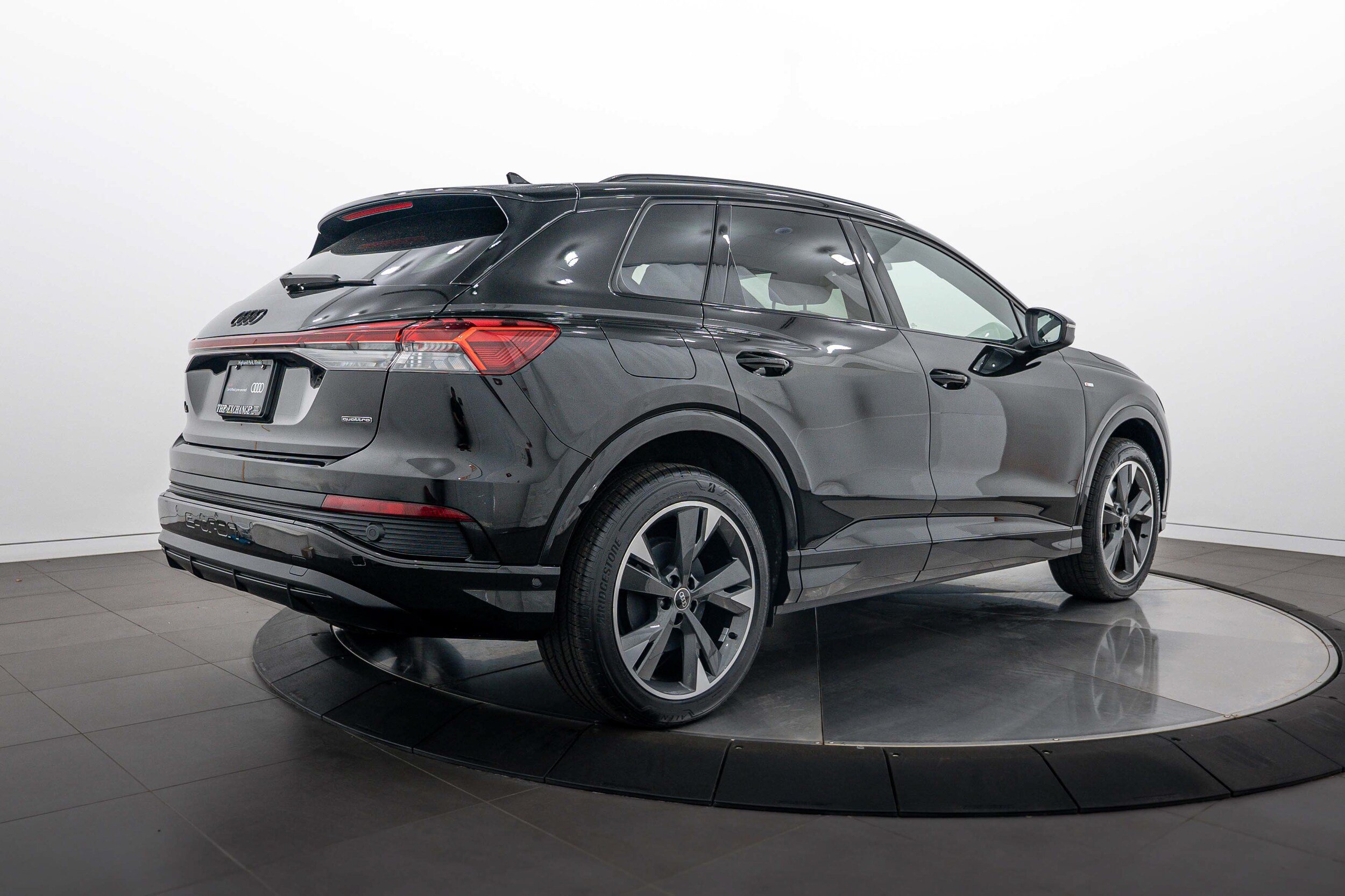 Certified 2023 Audi Q4 e-tron Prestige AWD/4WD image 4
