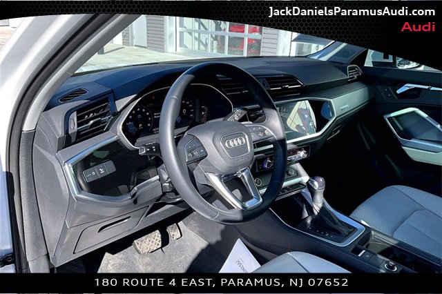 Used 2023 Audi Q3 2.0T Premium w/ Convenience Package image 11