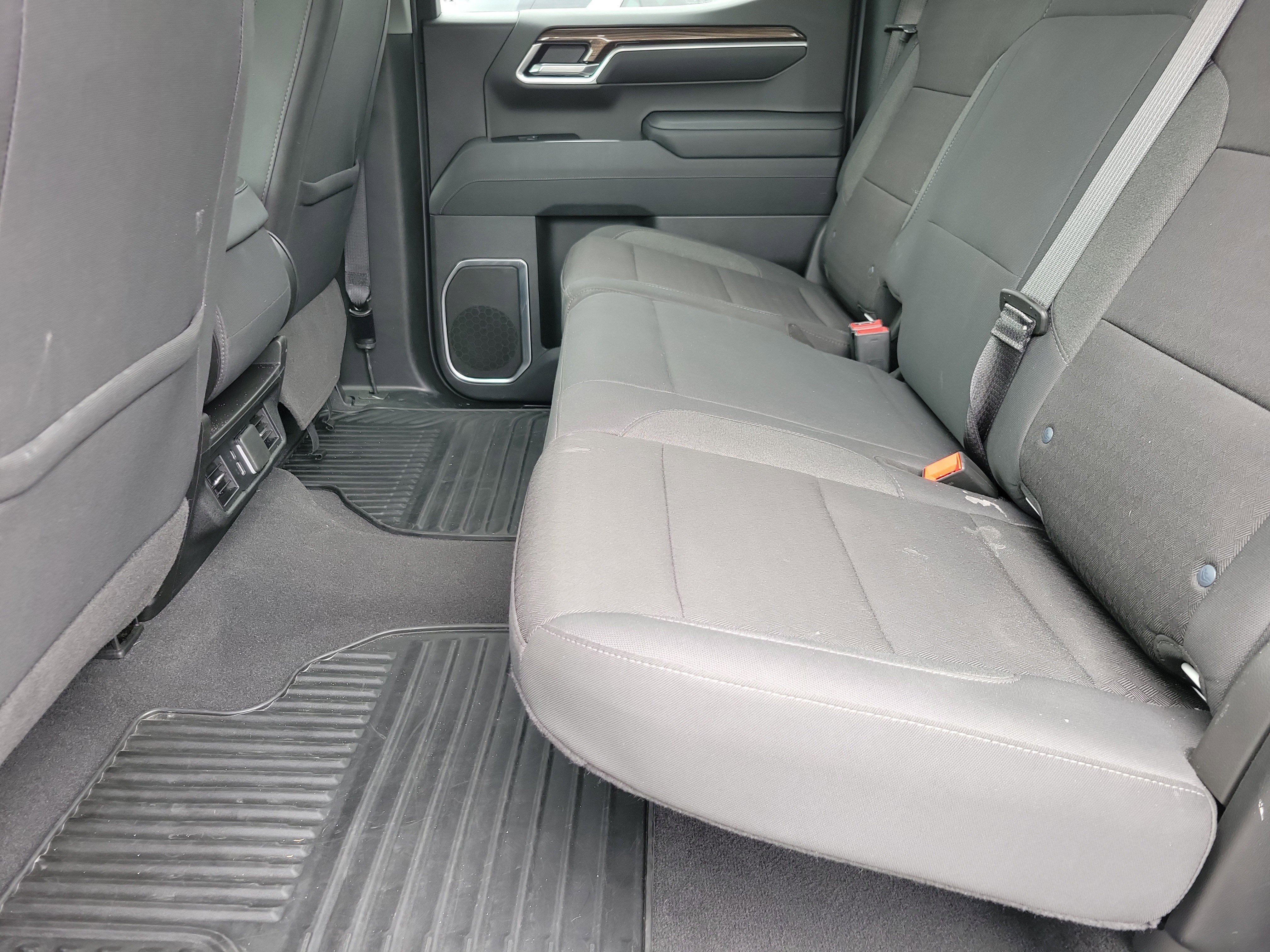 Used 2026 Chevrolet Silverado 1500 LT AWD/4WD image 7