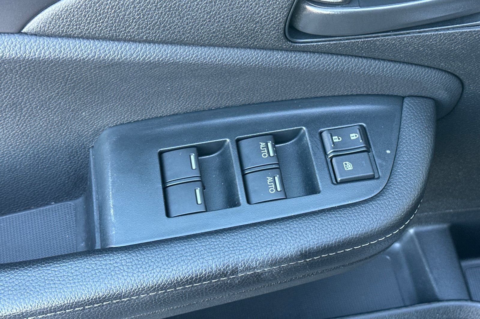 Used 2023 Honda Passport EX-L image 11