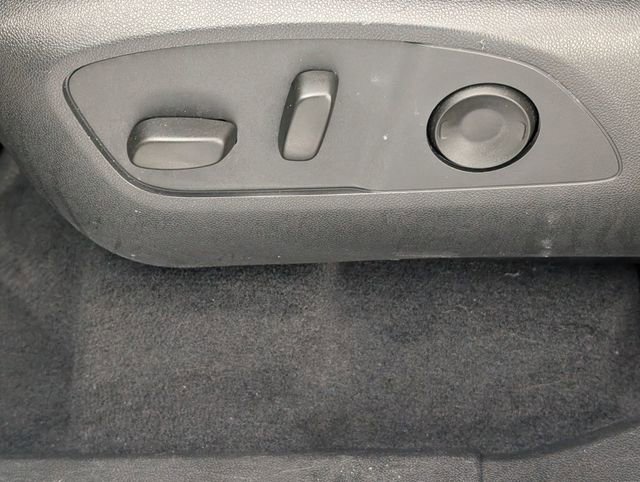 Used 2025 GMC Acadia Elevation image 14