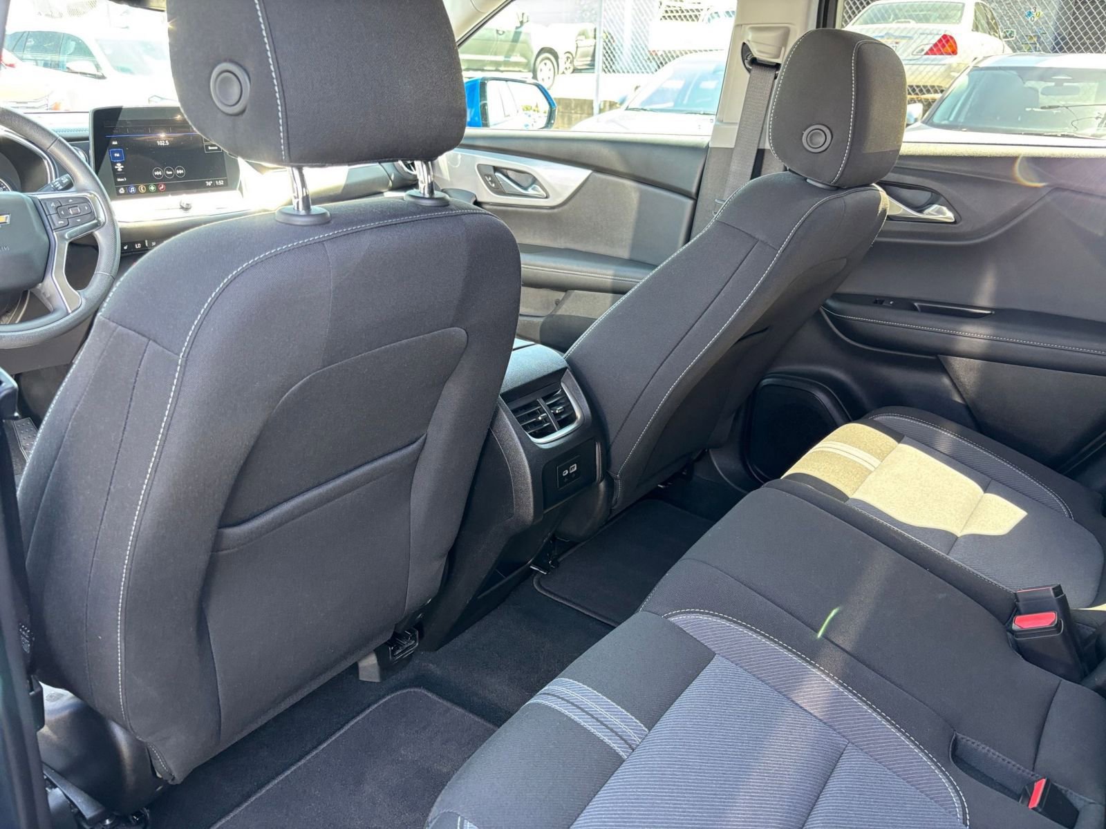 Used 2025 Chevrolet Blazer LT image 24