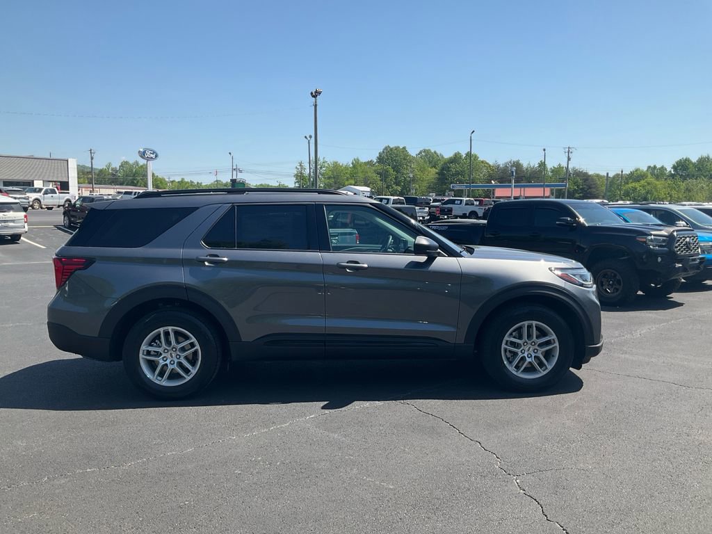 New 2026 Ford Explorer Active w/ Active Comfort Package RWD image 4