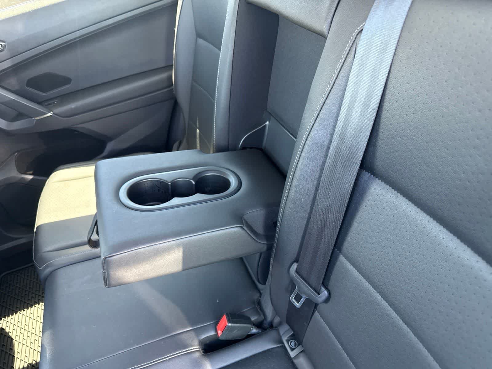 Used 2018 Volkswagen Tiguan SE FWD image 18