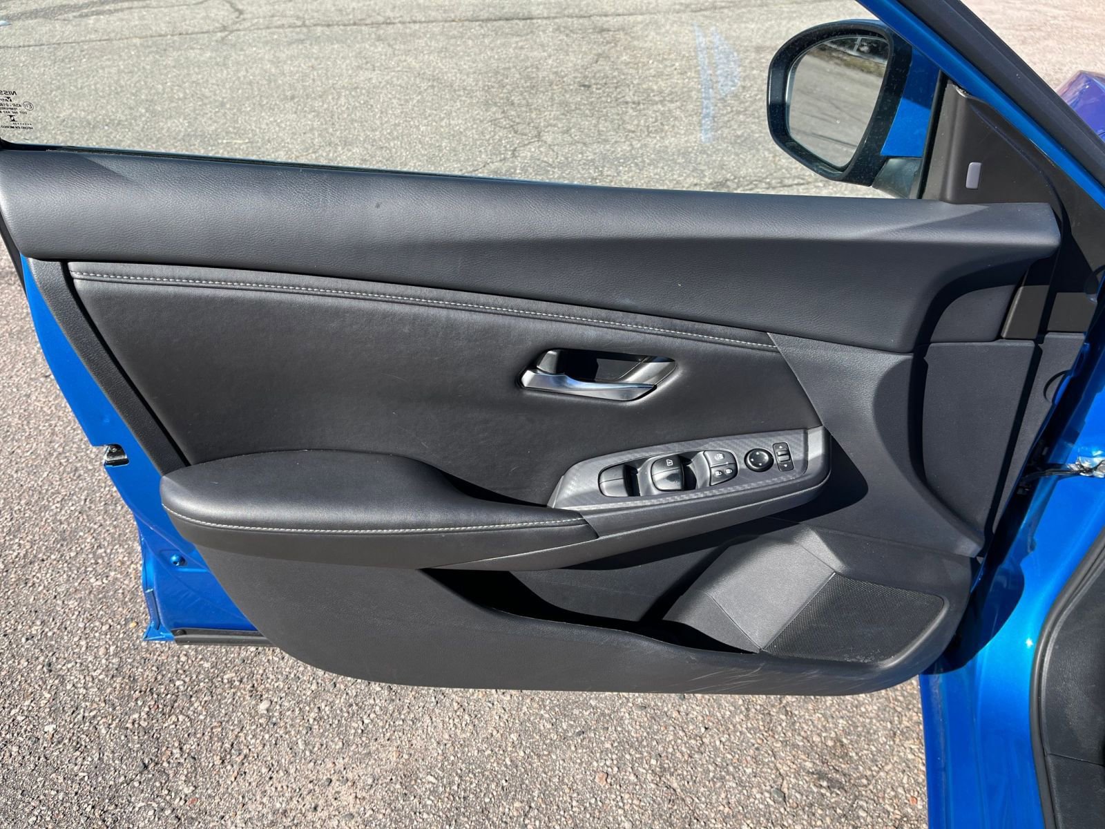 Used 2025 Nissan Sentra SV image 18