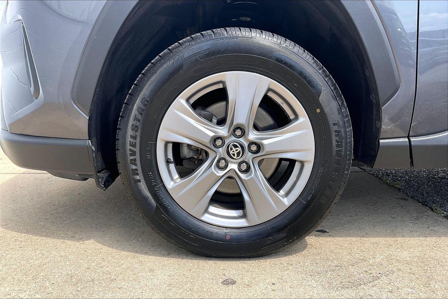 Used 2024 Toyota RAV4 XLE FWD image 11