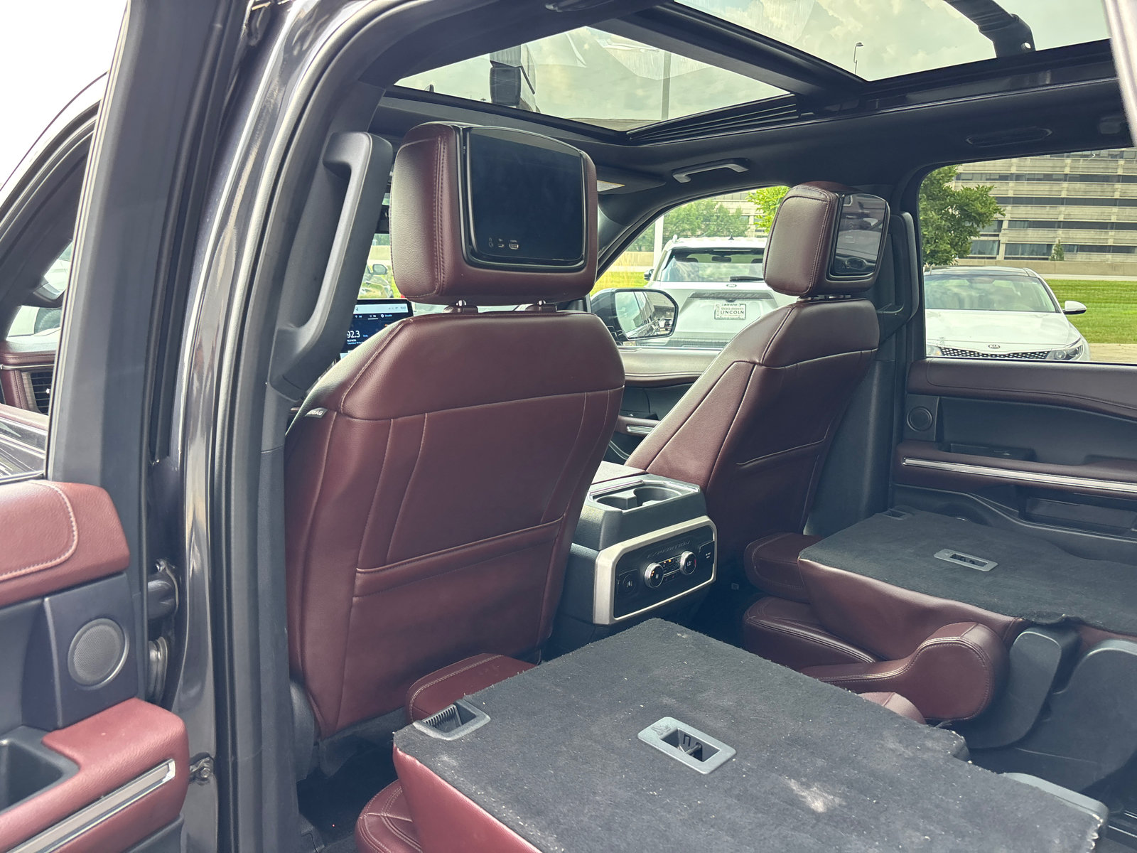 Used 2024 Ford Expedition Max Limited w/ Excursion Package AWD/4WD image 25
