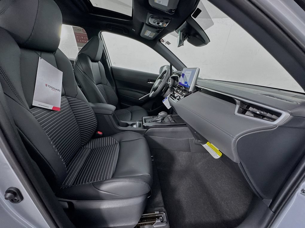 Used 2026 Toyota Corolla Cross AWD Hybrid w/ Convenience Package image 30