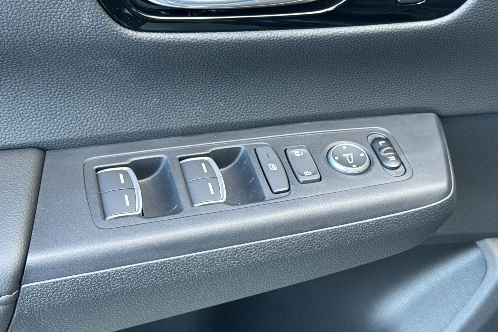 New 2027 Honda CR-V EX-L image 12