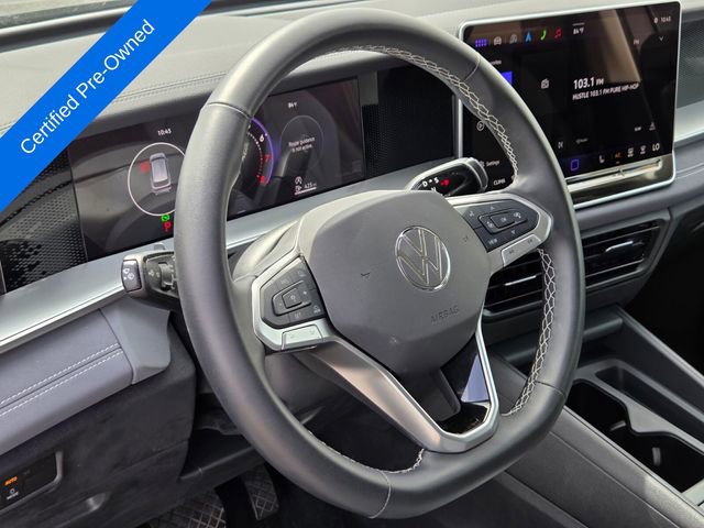 Used 2025 Volkswagen Tiguan SE FWD image 18