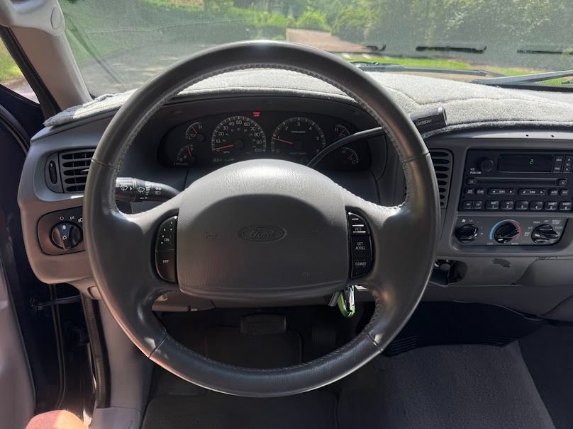 Used 2002 Ford F150 XL RWD image 10
