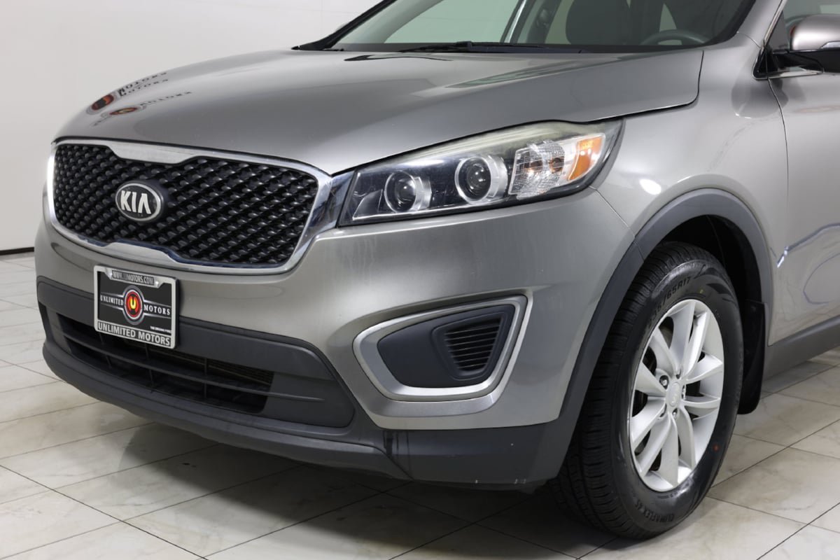Used 2016 Kia Sorento L FWD image 31