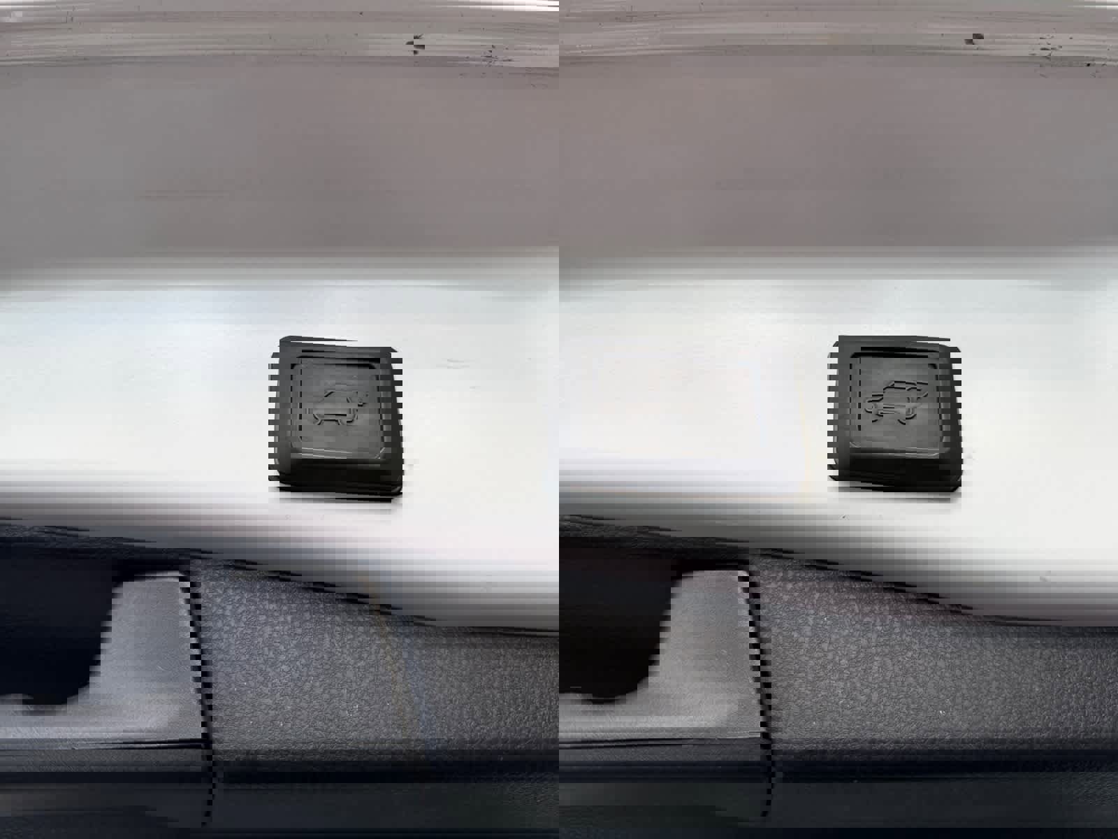 Used 2021 Toyota RAV4 XLE image 12