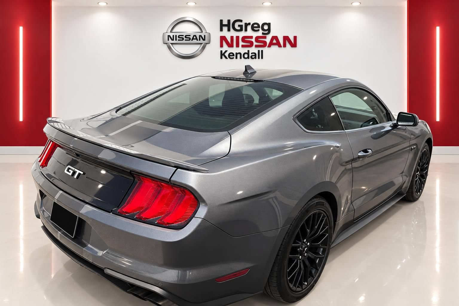 Used 2021 Ford Mustang GT RWD image 4