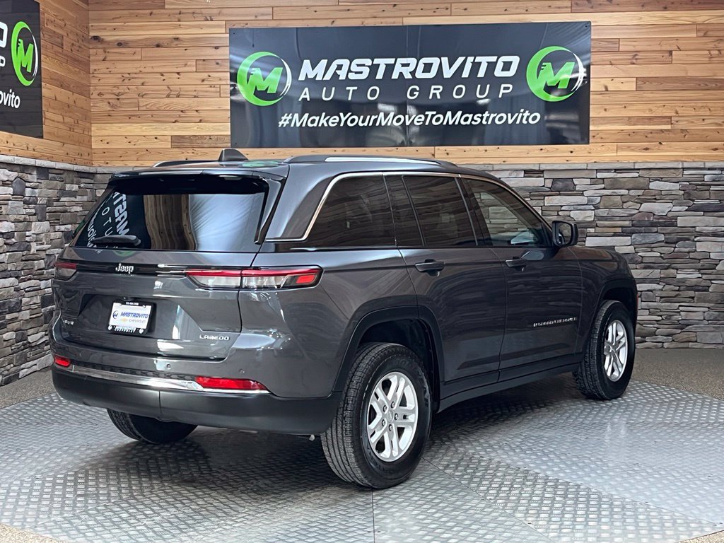Used 2023 Jeep Grand Cherokee Laredo w/ Luxury Tech Group I AWD/4WD image 19