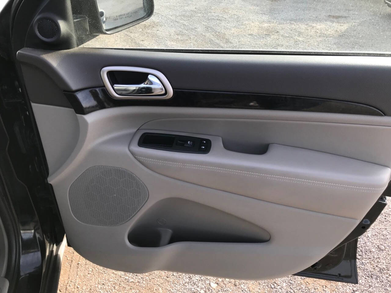 Used 2013 Jeep Grand Cherokee Laredo image 10