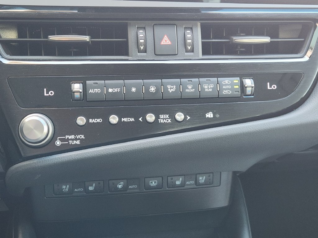 Certified 2024 Lexus ES 350 w/ Technology Package FWD image 18